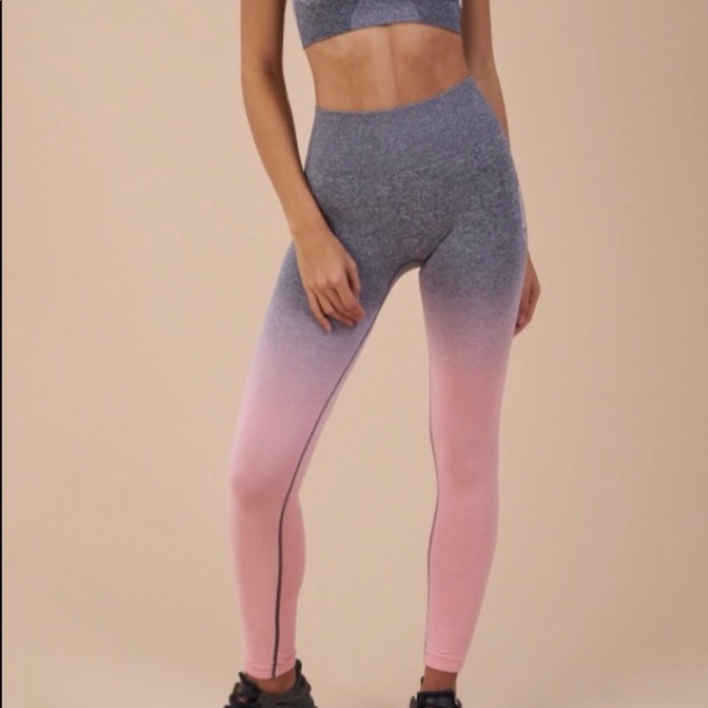 Gym shark ombré leggings and sports bra